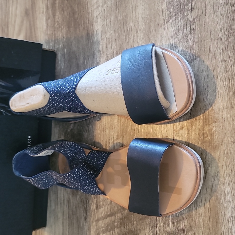 NIB Sorel Ella II Sandal, 9, Nocturnal and sea salt